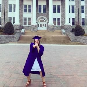 Meet your Posher, Jenn